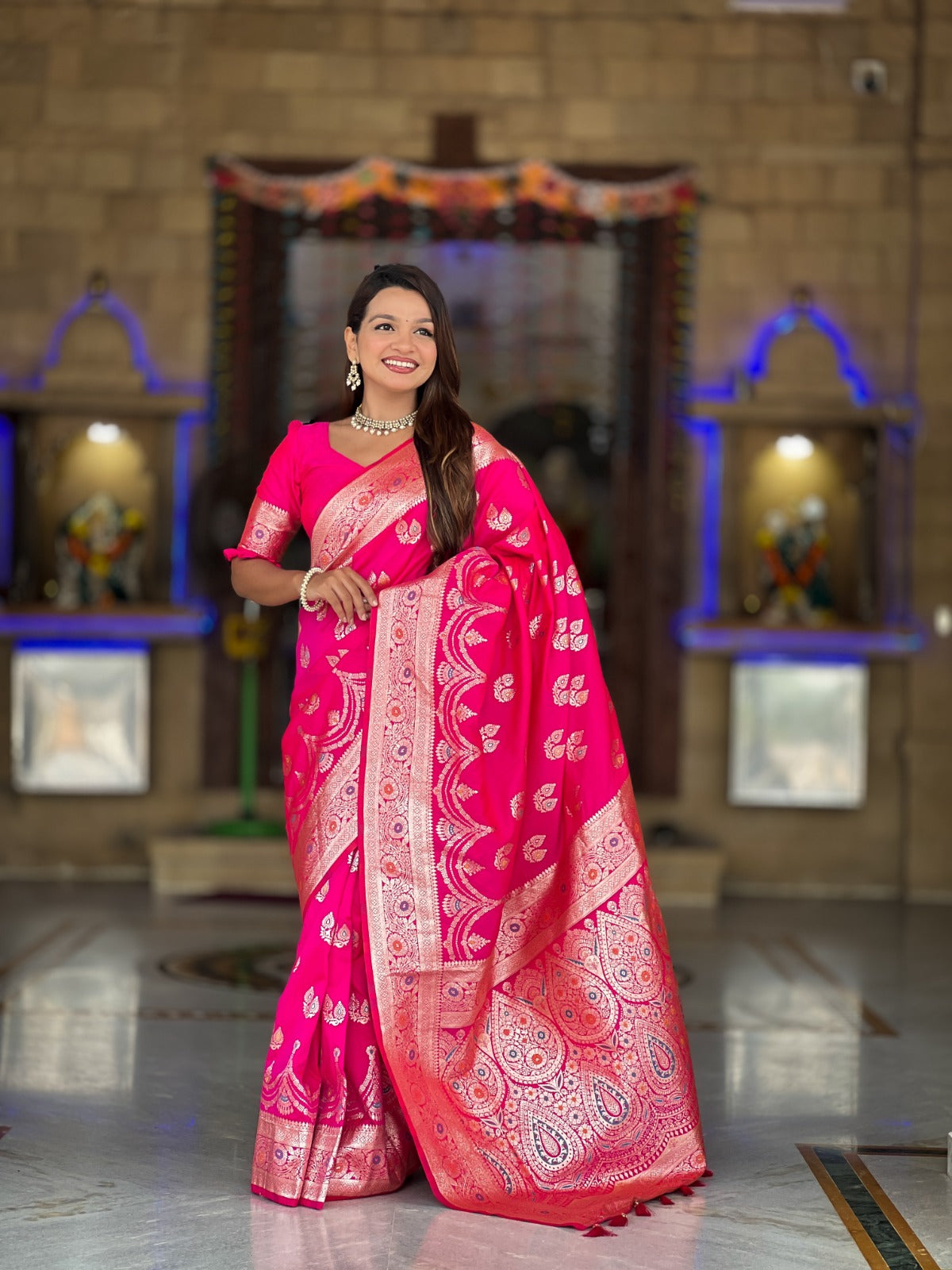 Soft Banarasi Silk Saree with Zari Weaving & Meenakari Rich Pallu